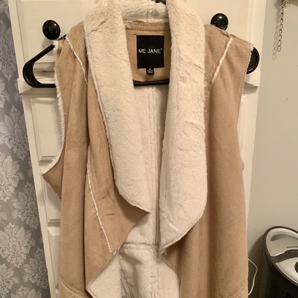 Vest - Picture 3 of 5